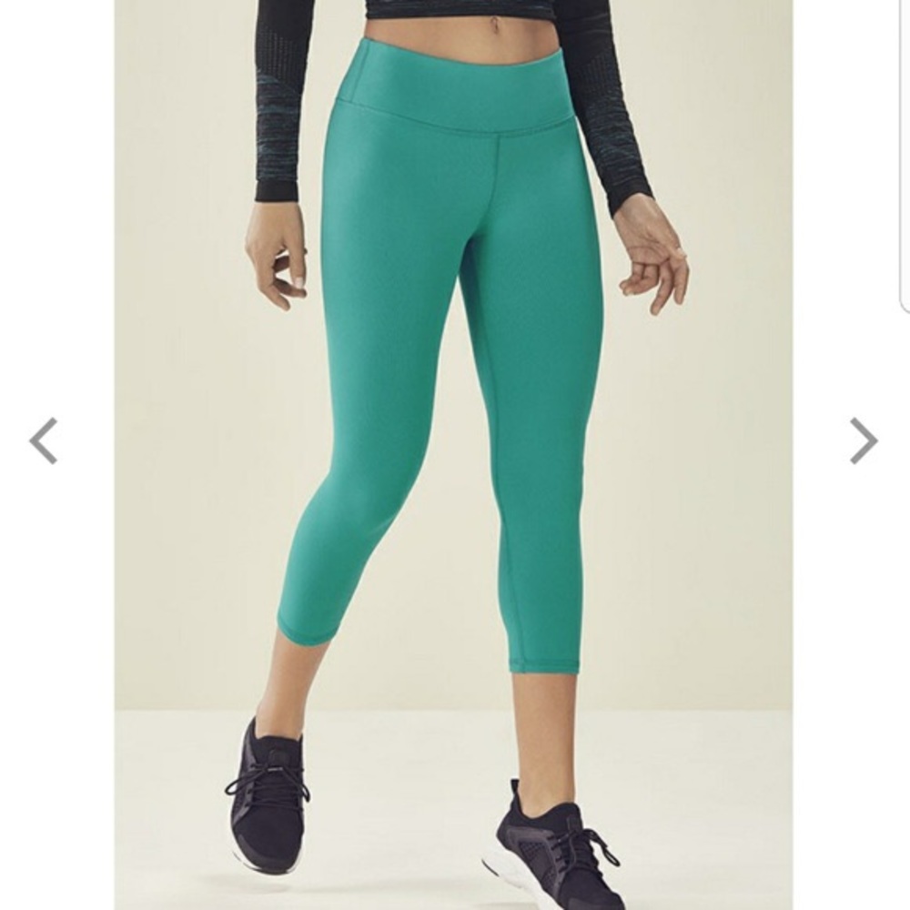 Fabletics Salar Capri Power-hold NWT